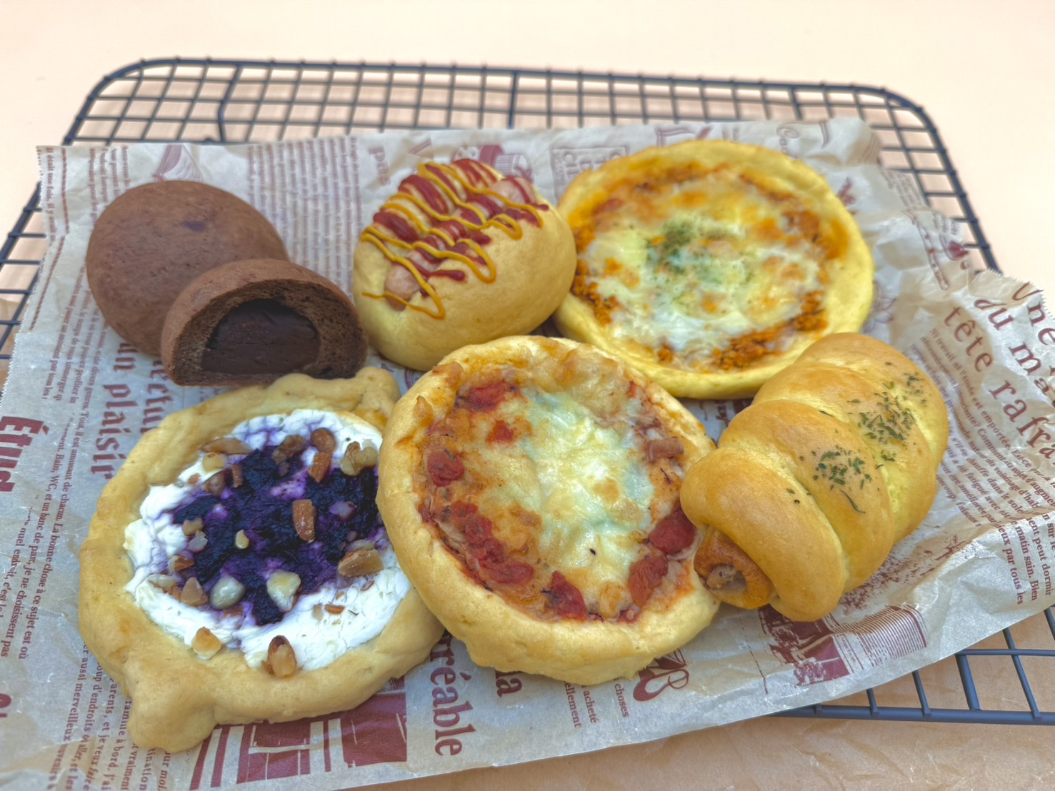 画像：SOYパン（惣菜パン、菓子パン）　　　　　　　　　ネットショップでも販売開始しました。